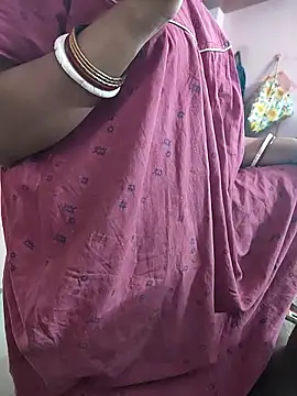 COUPLLE VILLAGE online show from April 2026 03:19:01 AM