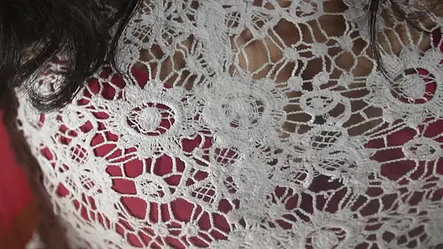 -AyeshaSinghania- online show from October 2025 09:00:02 AM