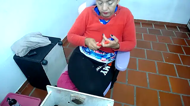 daleska ayala 1 online show from March 2026 12:18:01 PM