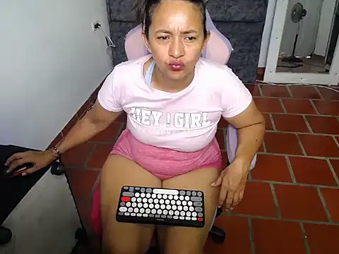 daleska ayala 1 online show from March 2026 04:10:01 PM