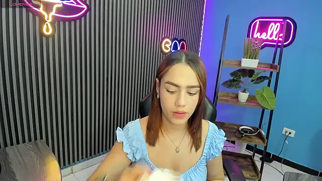 emily roberts1 online show from November 2025 04:38:02 AM