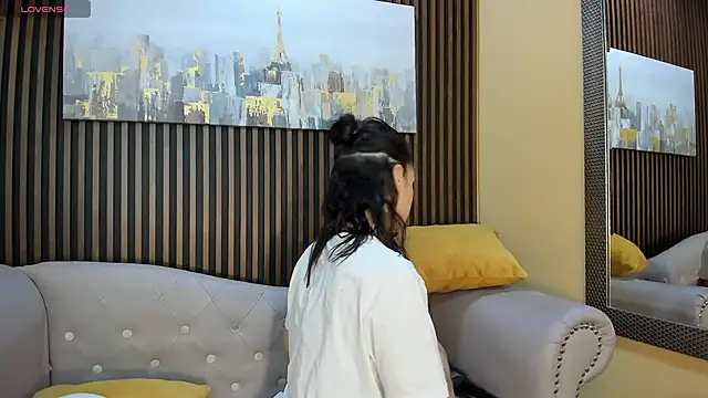 emily roberts1 online show from September 2025 11:22:01 PM