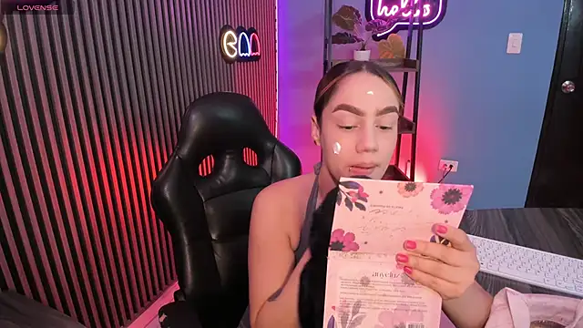 emily roberts1 online show from November 2025 04:59:01 AM