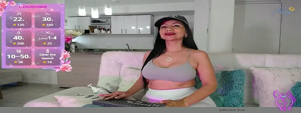 EVA45LOVES online show from February 2026 04:40:02 PM