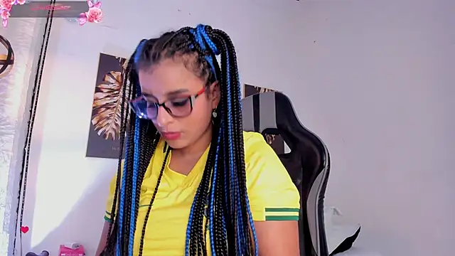 Snapshot of Alizon_1 chatting on June 2026 08:47:02 PM Alizon 1 online show from June 2026 08:47:02 PM