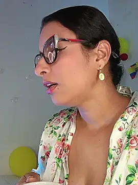 Snapshot of Alizon_1 chatting on July 2026 06:56:01 PM Alizon 1 online show from July 2026 06:56:01 PM