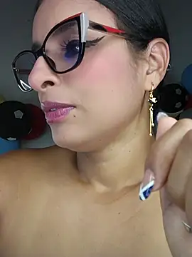 Snapshot of Alizon_1 chatting on June 2026 08:03:02 PM Alizon 1 online show from June 2026 08:03:02 PM