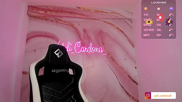 YuliCardona  online show from January 2026 01:03:01 PM