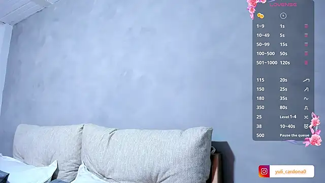 YuliCardona  online show from May 2026 05:43:02 PM