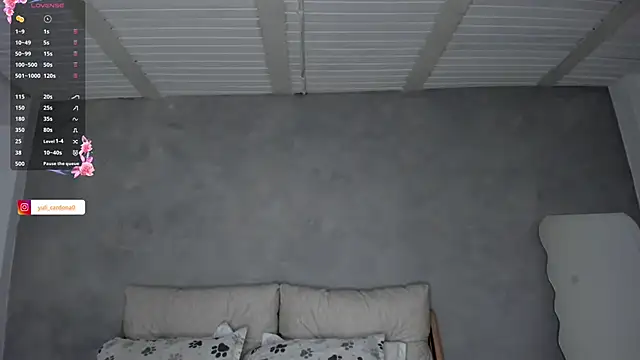 YuliCardona  online show from May 2026 07:17:01 PM