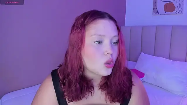 YuliCardona  online show from October 2025 07:37:02 PM