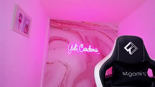 YuliCardona  online show from April 2026 07:51:01 PM