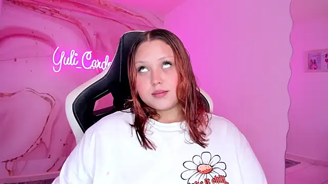 YuliCardona  online show from April 2026 06:35:02 PM