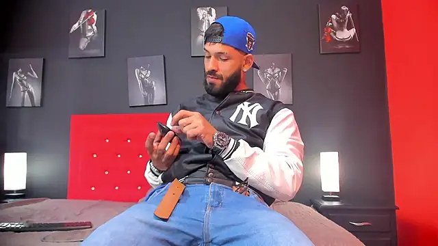 Thiagogomez online show from January 2025 12:35:01 PM