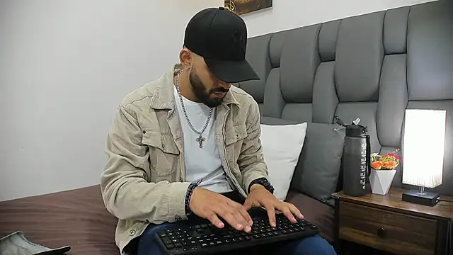 Thiagogomez online show from February 2026 02:03:01 PM