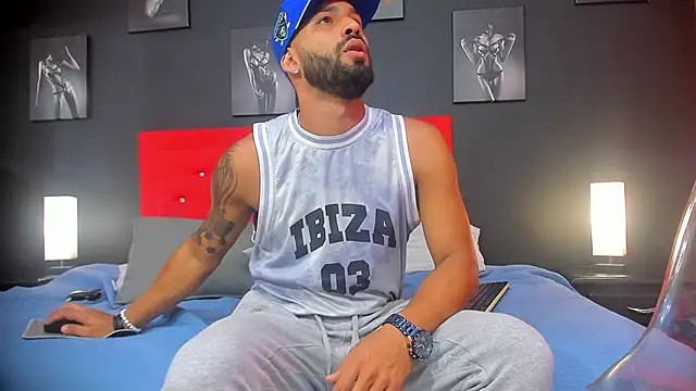 Thiagogomez online show from February 2025 12:27:02 PM