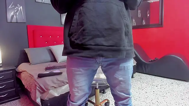 Thiagogomez online show from October 2025 12:40:02 PM