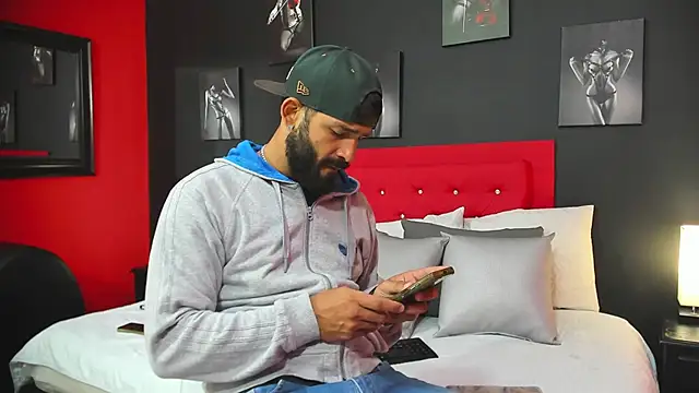 Thiagogomez online show from March 2025 12:25:01 PM