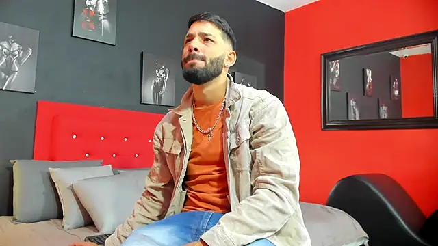 Thiagogomez online show from September 2025 12:27:02 PM