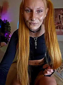 LessiaMia online show from April 2026 12:10:02 PM