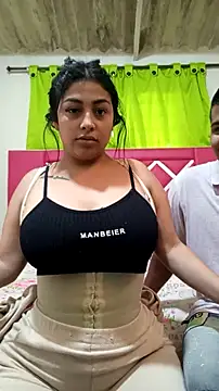 Snapshot of ViolettAndCandy chatting on October 2025 02:18:01 PM ViolettAndCandy online show from October 2025 02:18:01 PM