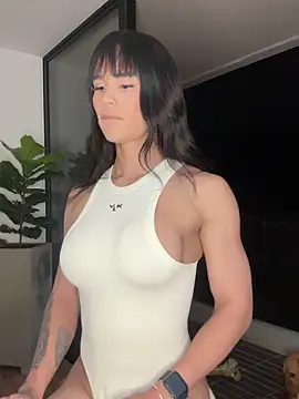 Helenbronwx online show from December 2024 12:00:01 AM