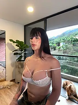 Helenbronwx online show from February 2025 10:28:02 PM