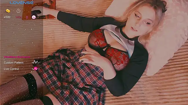 Snapshot of yoursugarbabe chatting on December 2024 11:13:02 PM yoursugarbabe online show from December 2024 11:13:02 PM