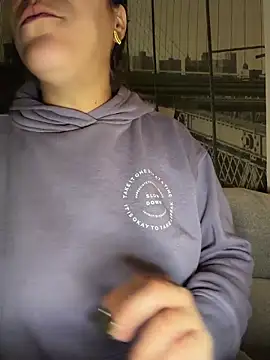 Snapshot of Bigbuttbrooklynn chatting on April 2026 06:37:01 AM Bigbuttbrooklynn online show from April 2026 06:37:01 AM