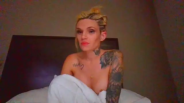 Diamondmodel95 online show from May 2026 02:43:01 AM