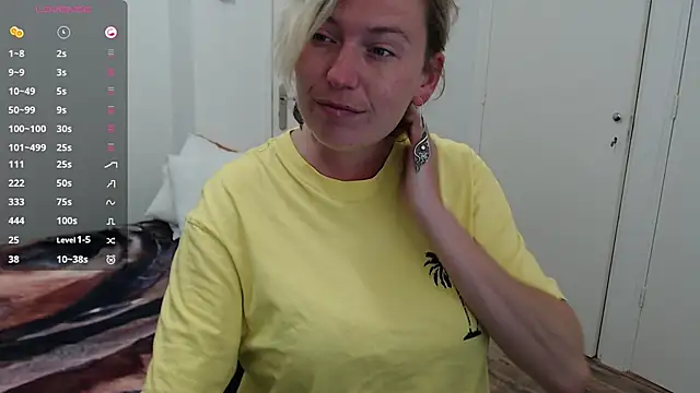 Snapshot of cumfun chatting on October 2025 07:13:01 AM cumfun online show from October 2025 07:13:01 AM