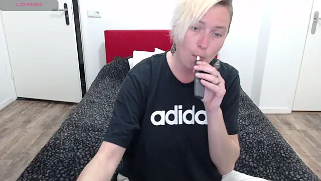 Snapshot of cumfun chatting on March 2025 05:50:01 PM cumfun online show from March 2025 05:50:01 PM