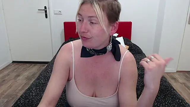 Snapshot of cumfun chatting on March 2025 02:18:02 PM cumfun online show from March 2025 02:18:02 PM