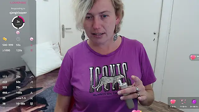 Snapshot of cumfun chatting on October 2025 07:34:02 AM cumfun online show from October 2025 07:34:02 AM
