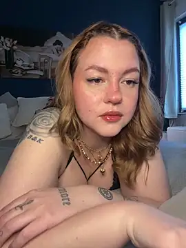 Snapshot of VictoriaLaFleur chatting on January 2025 01:46:01 PM VictoriaLaFleur online show from January 2025 01:46:01 PM