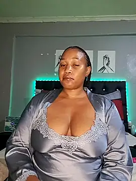 Snapshot of Toya_P chatting on September 2025 07:30:01 PM Toya P online show from September 2025 07:30:01 PM