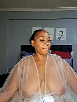 Snapshot of Toya_P chatting on October 2025 11:11:02 AM Toya P online show from October 2025 11:11:02 AM