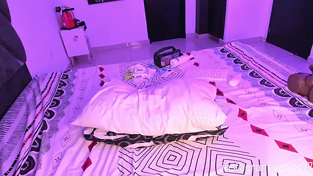 victoriamoon1 online show from March 2026 09:32:02 AM