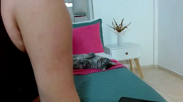 hellen martin online show from November 2025 10:13:02 PM