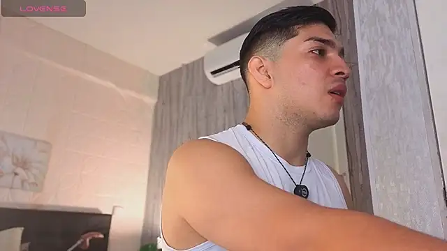 JUANDIAMONDS98 online show from February 2026 01:32:02 PM