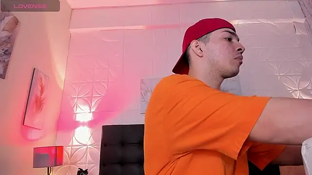 Snapshot of JUANDIAMONDS98 chatting on October 2025 03:24:01 PM JUANDIAMONDS98 online show from October 2025 03:24:01 PM