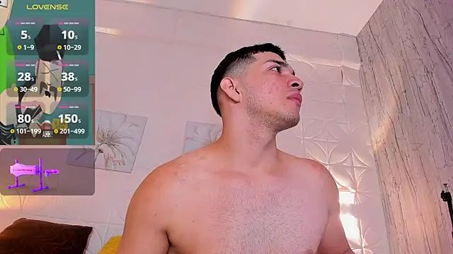 Snapshot of JUANDIAMONDS98 chatting on November 2025 01:28:01 PM JUANDIAMONDS98 online show from November 2025 01:28:01 PM