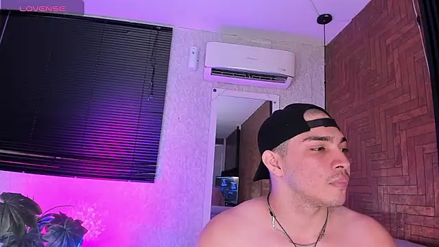 JUANDIAMONDS98 online show from May 2026 01:14:01 PM