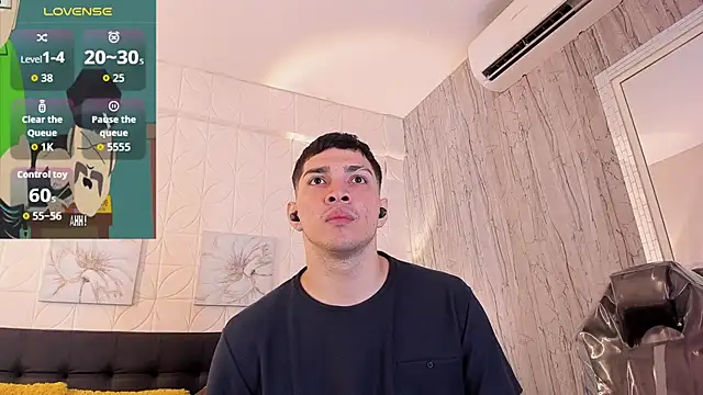 Snapshot of JUANDIAMONDS98 chatting on November 2025 01:33:02 PM JUANDIAMONDS98 online show from November 2025 01:33:02 PM