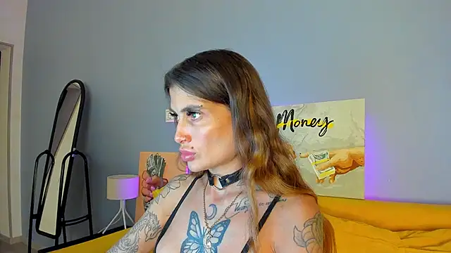 Patricia Cox online show from April 2026 09:51:02 PM