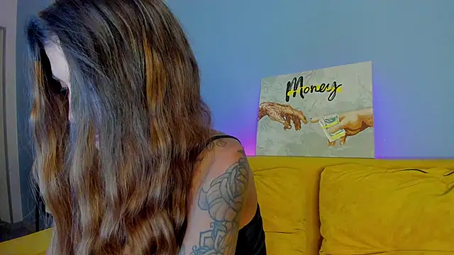 Patricia Cox online show from February 2026 07:01:02 PM