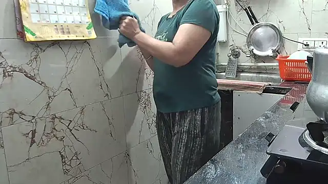 Snapshot of bhabhisexxy_880 chatting on November 2025 02:17:01 AM bhabhisexxy 880 online show from November 2025 02:17:01 AM