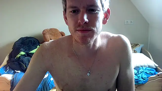 Snapshot of Love_Bert chatting on October 2025 03:02:02 PM Love Bert online show from October 2025 03:02:02 PM