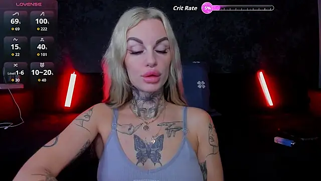 Snapshot of angel_devil_forever chatting on October 2025 10:51:02 PM angel devil forever online show from October 2025 10:51:02 PM