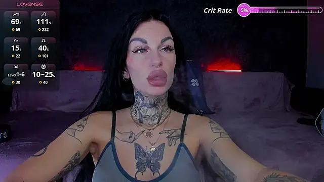 Snapshot of angel_devil_forever chatting on December 2025 04:02:02 AM angel devil forever online show from December 2025 04:02:02 AM